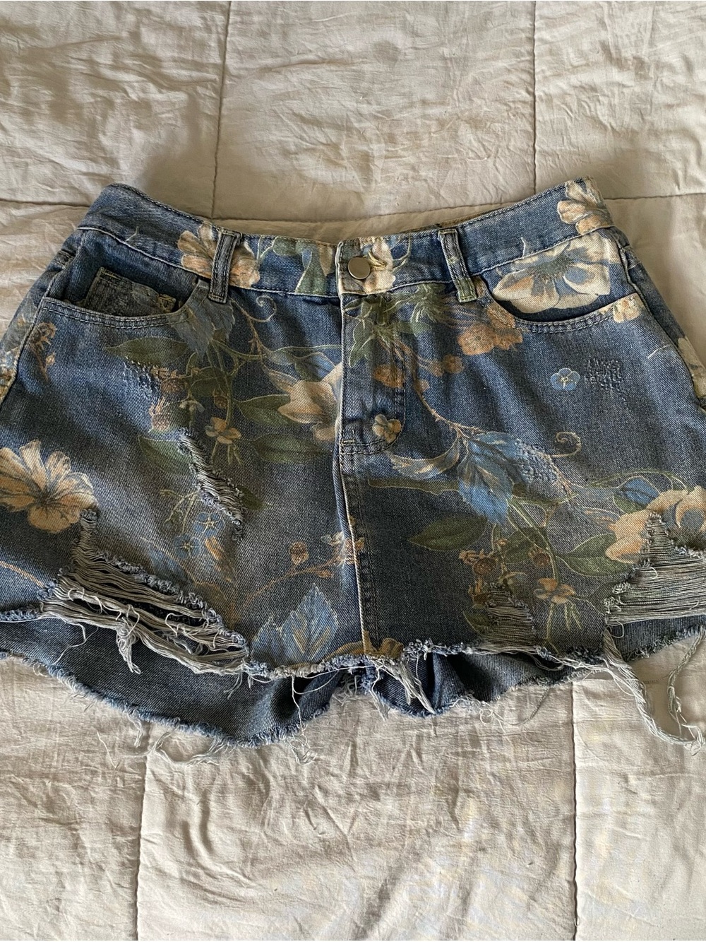Floral Print Distressed Denim Shorts - Blue